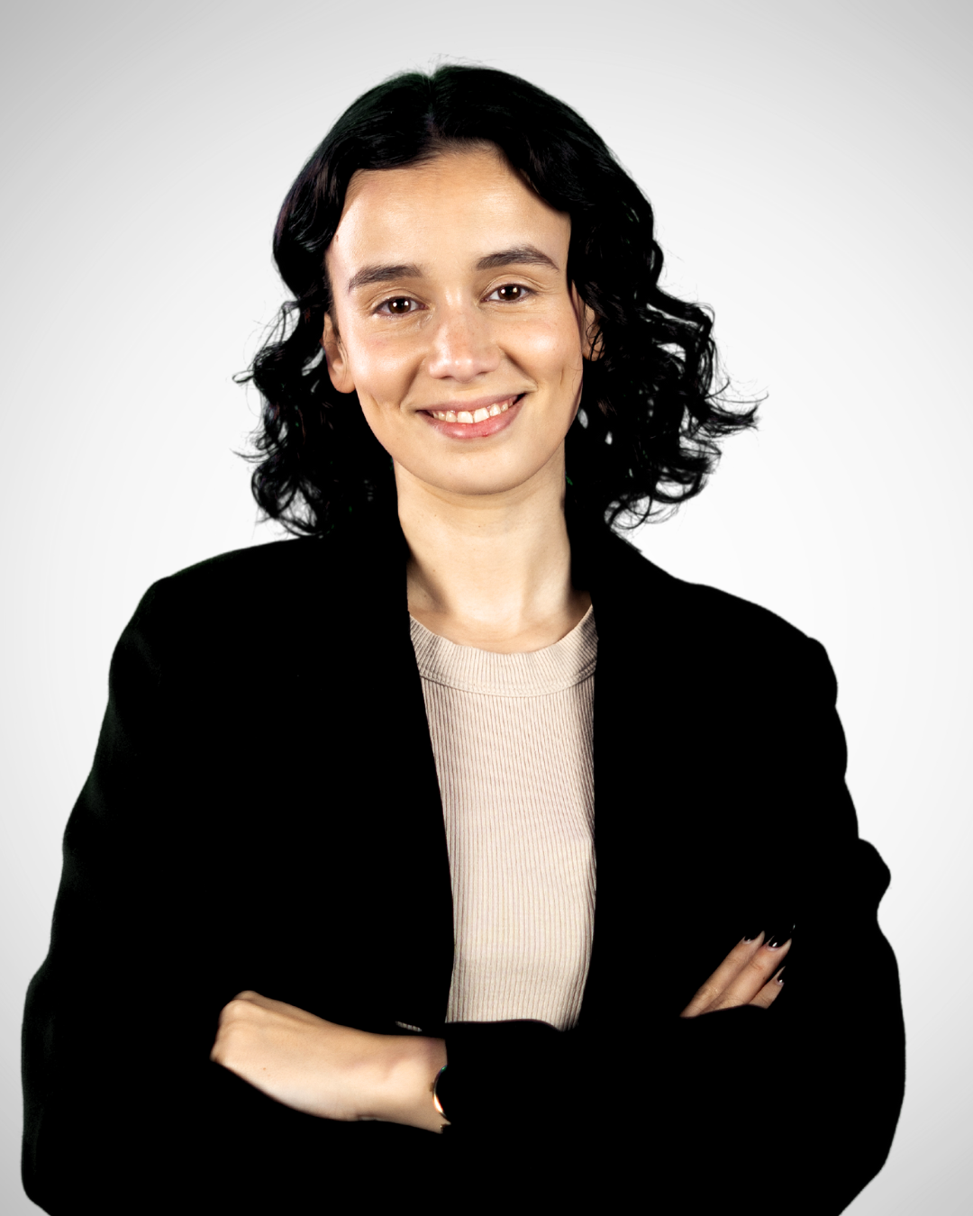 Bárbara Costa, MA bio link